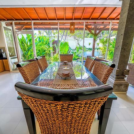 Villa Conor - Legian - Seminyak - 2 Bedroom 2 Bathroom Villa - Great Location Екстер'єр фото